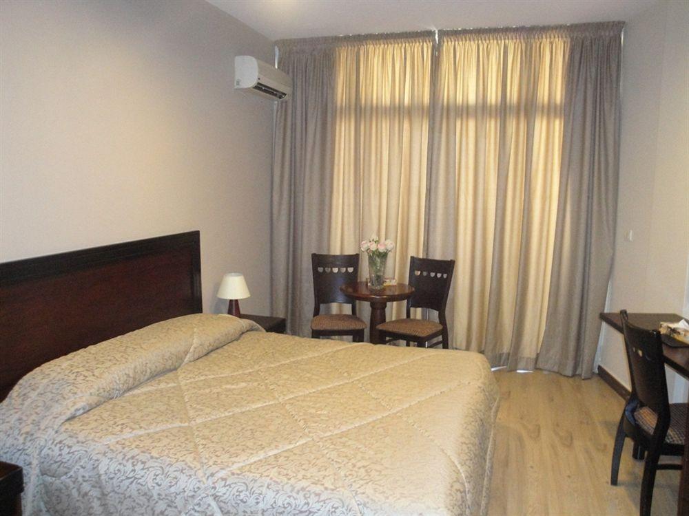 Mozart Hotel Beirut Exterior foto