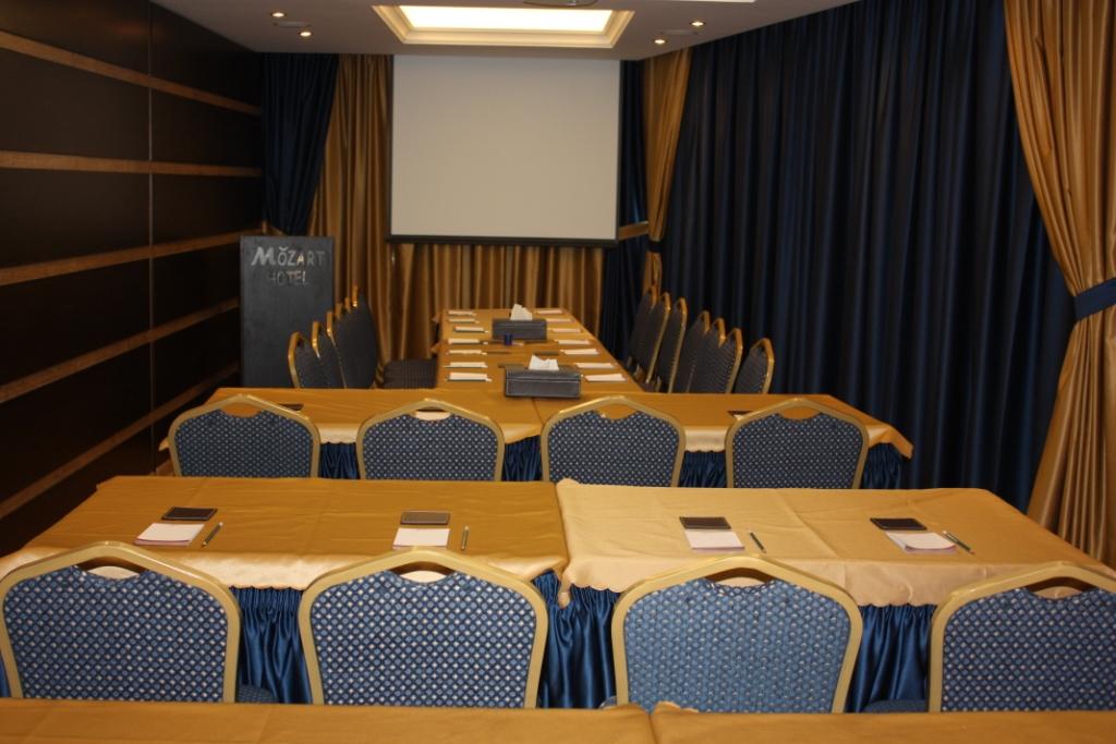 Mozart Hotel Beirut Exterior foto
