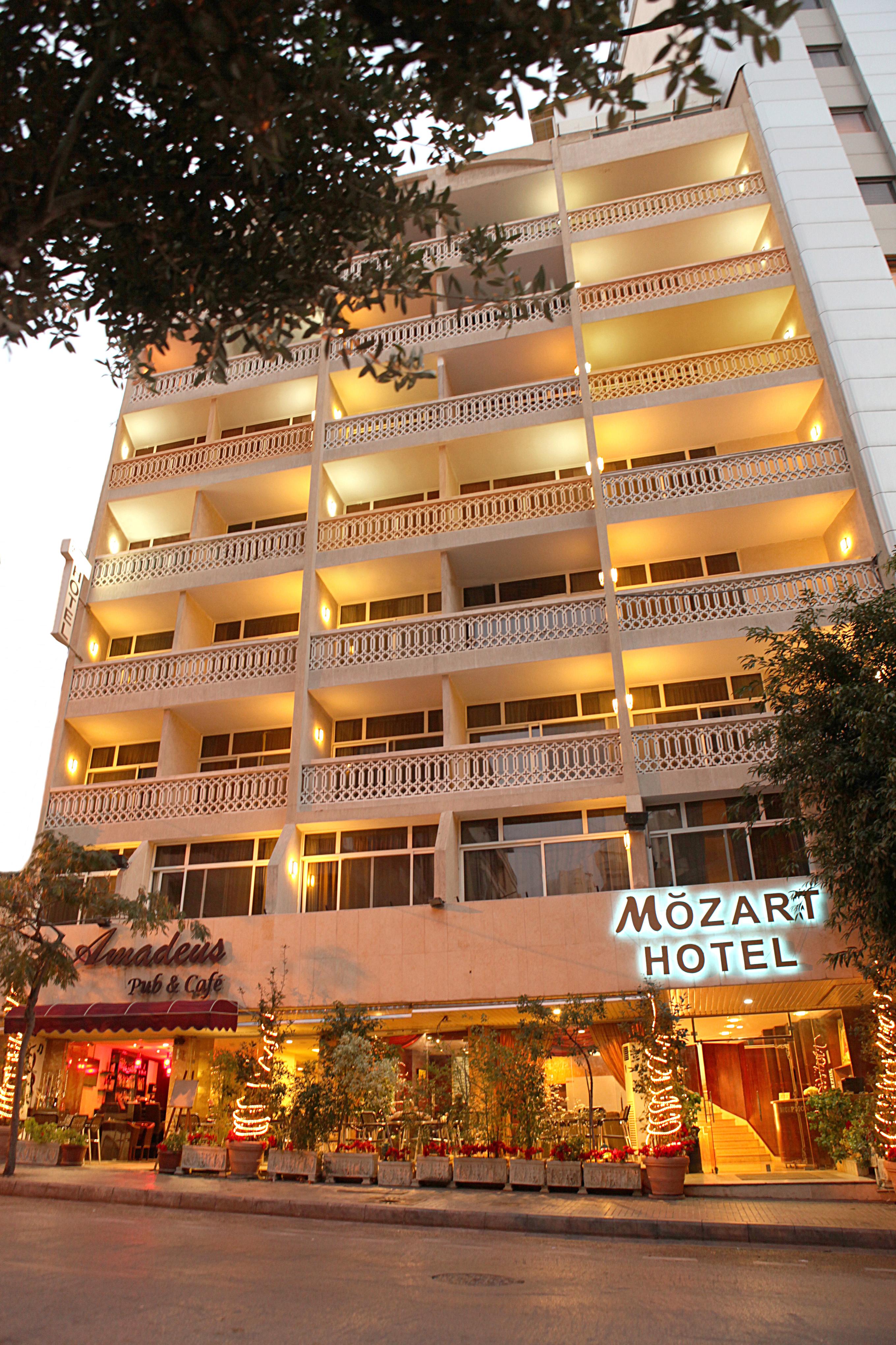 Mozart Hotel Beirut Exterior foto