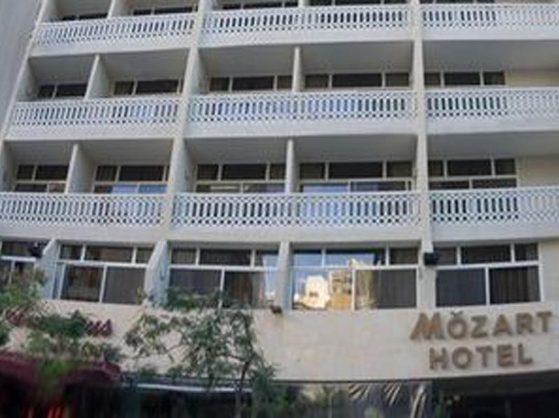 Mozart Hotel Beirut Exterior foto