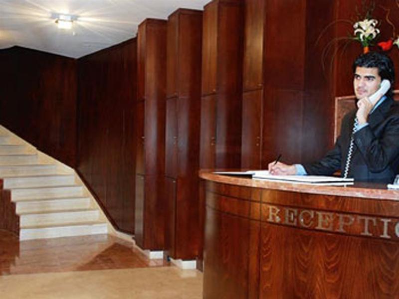 Mozart Hotel Beirut Exterior foto