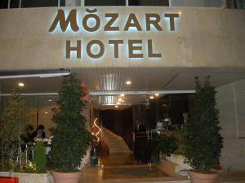 Mozart Hotel Beirut Exterior foto