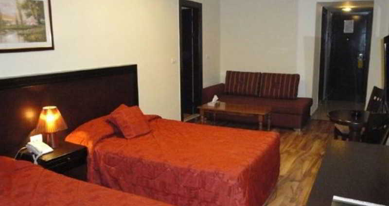 Mozart Hotel Beirut Exterior foto