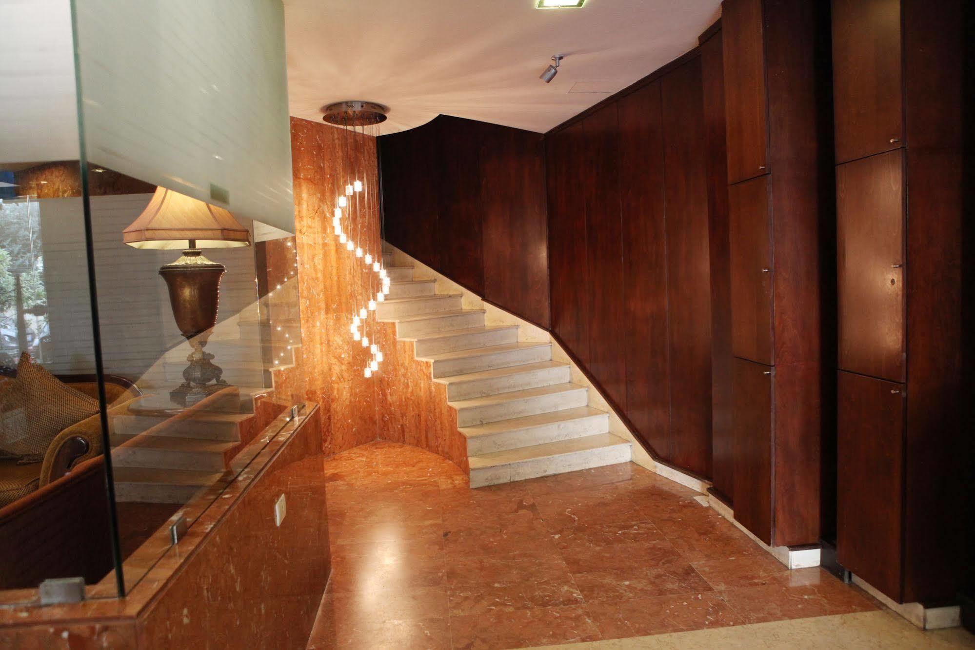 Mozart Hotel Beirut Exterior foto